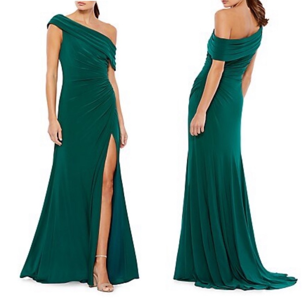 Mac Duggal Emerald Green One-Shoulder Evening Gown